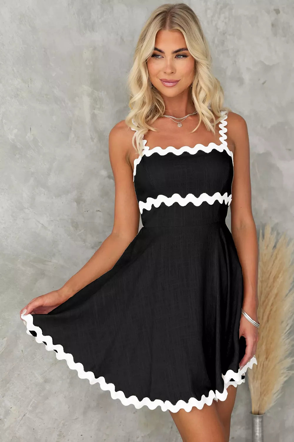 Contrast Square Neck Mini Dress | Forever 40